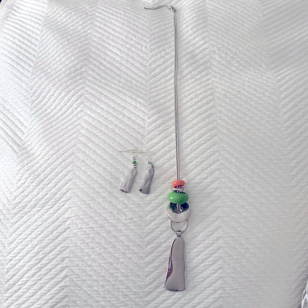 Silver Necklace & Earrings Set